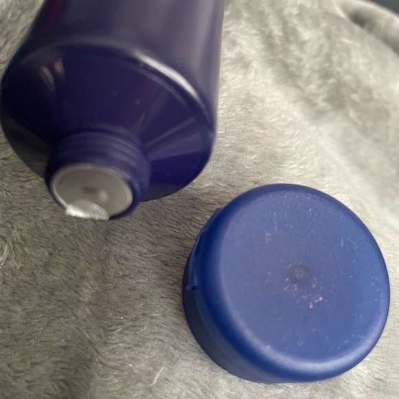 Curology gentle face wash NEW! - Picture 3 of 3